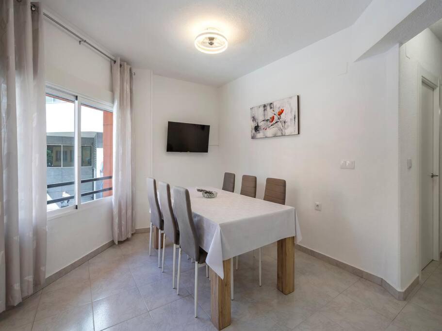 Urban Escape Apartment *